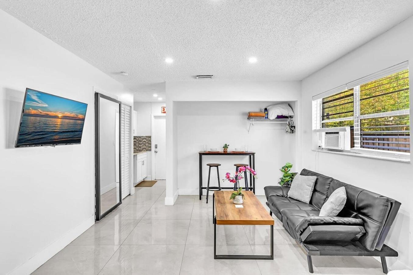New 2 Bed Studio Close To Beach & Casino Ha04 ハリウッド エクステリア 写真