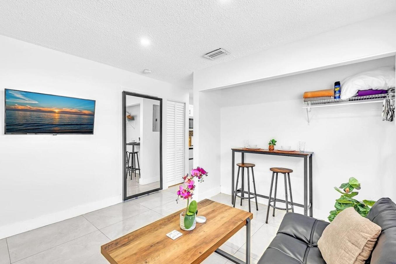 New 2 Bed Studio Close To Beach & Casino Ha04 ハリウッド エクステリア 写真