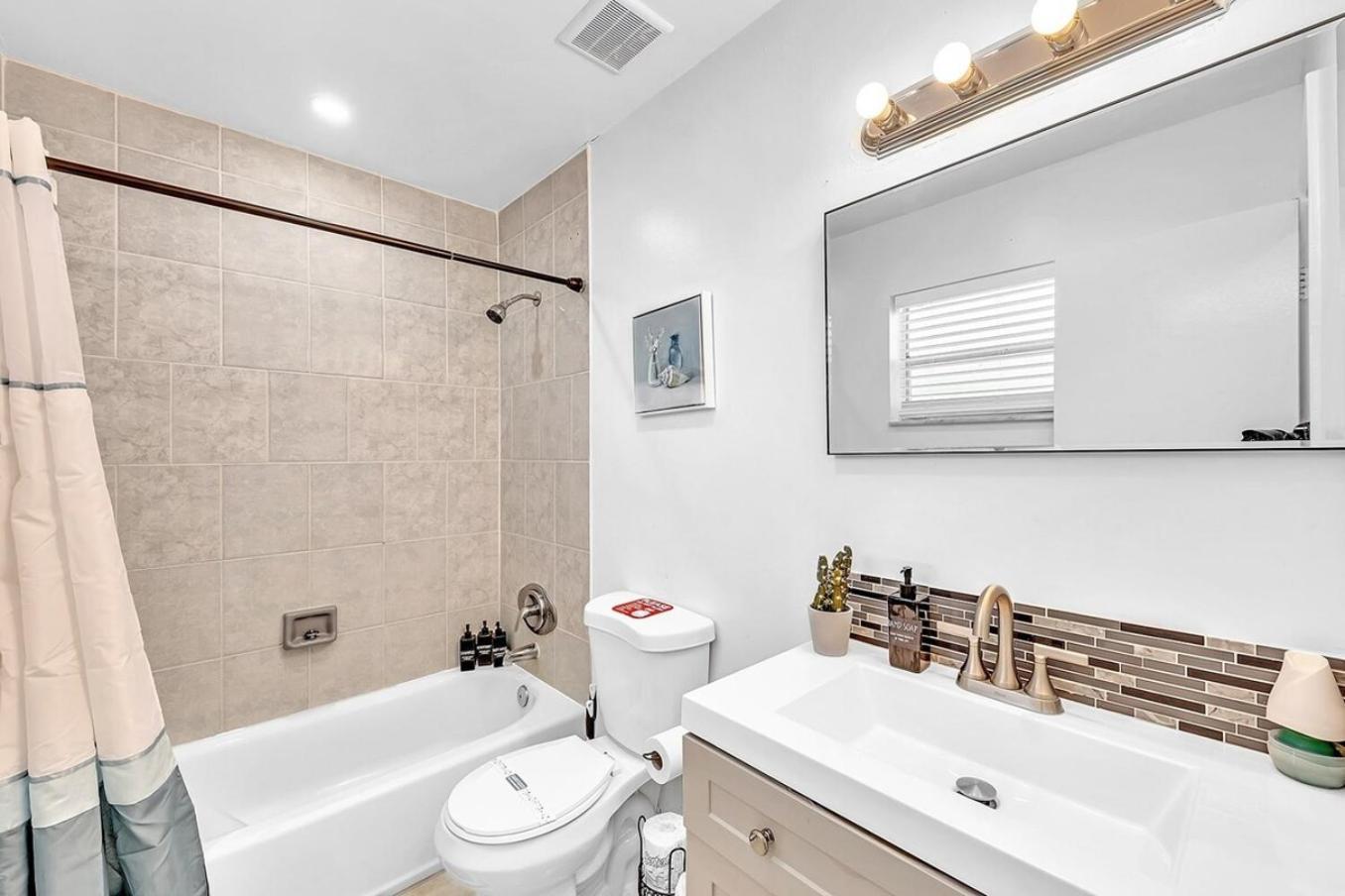 New 2 Bed Studio Close To Beach & Casino Ha04 ハリウッド エクステリア 写真