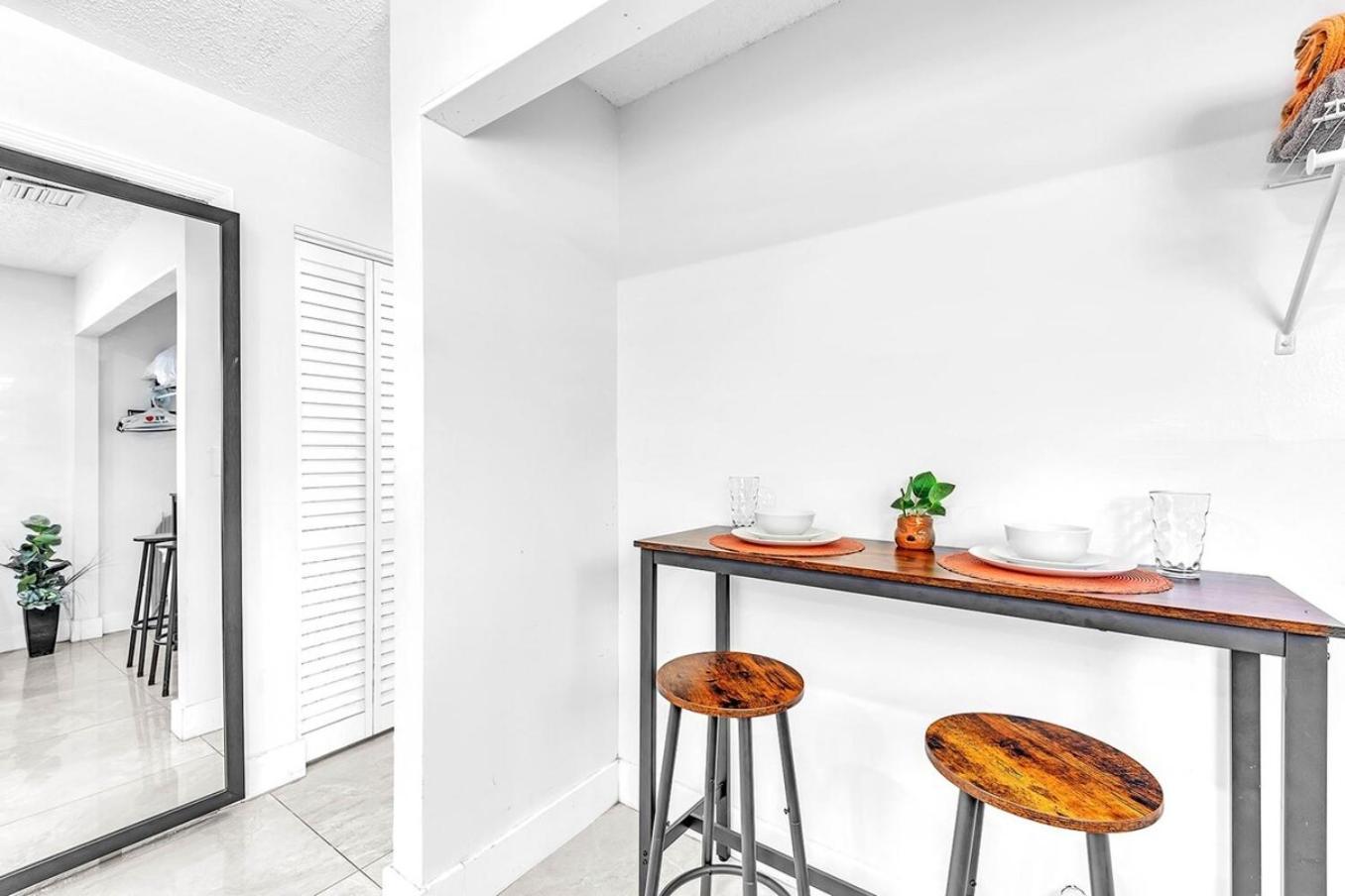 New 2 Bed Studio Close To Beach & Casino Ha04 ハリウッド エクステリア 写真
