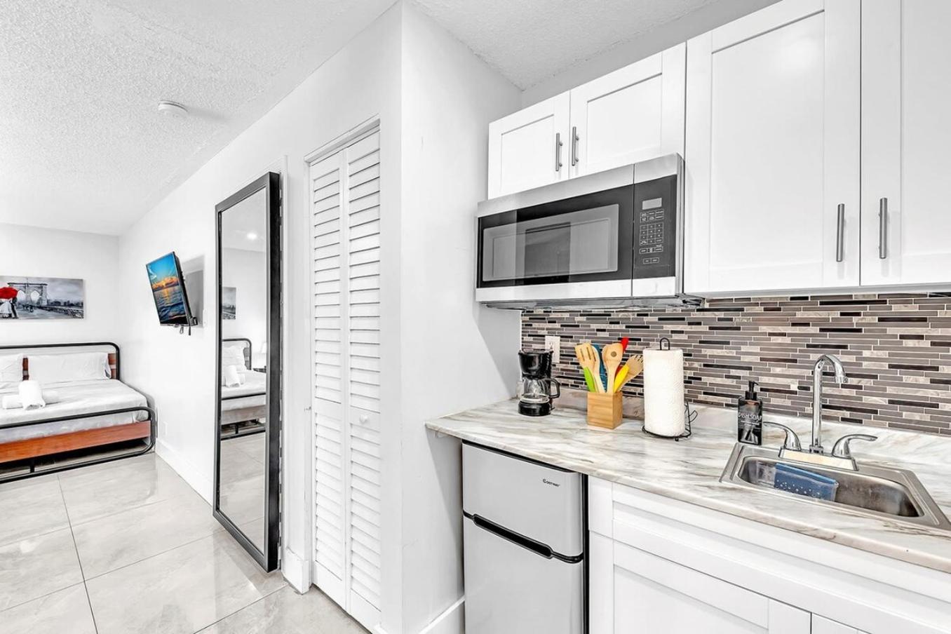New 2 Bed Studio Close To Beach & Casino Ha04 ハリウッド エクステリア 写真